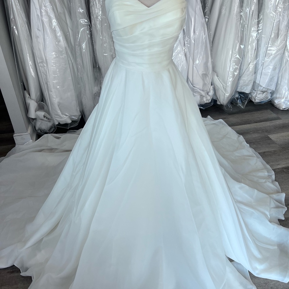 Teagan Eddy K Organza Bridal Gown